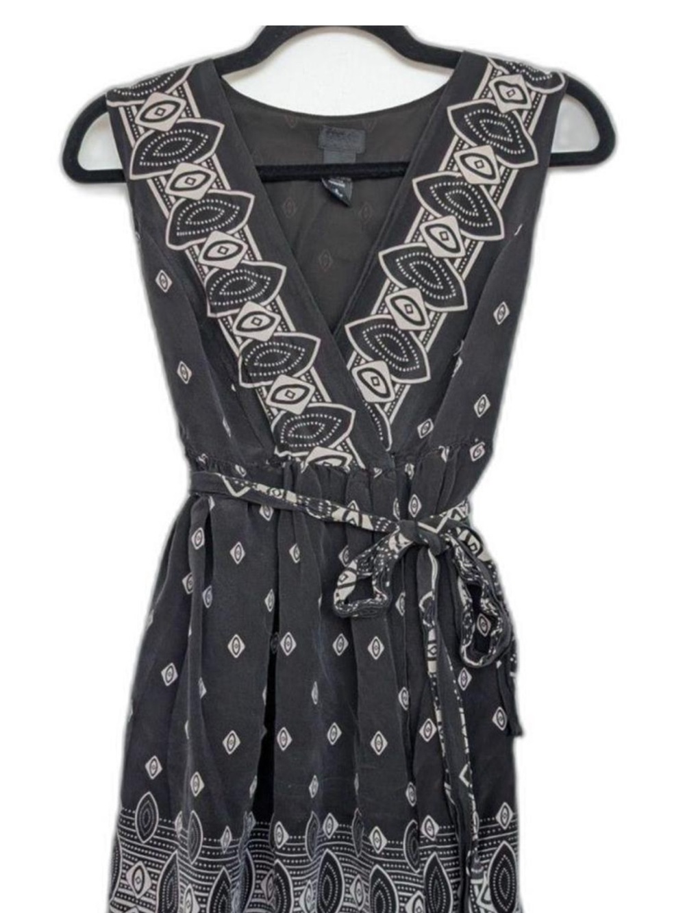 Anna Sui Black Mini Dress with Cream Geometric Trim.   100% silk
